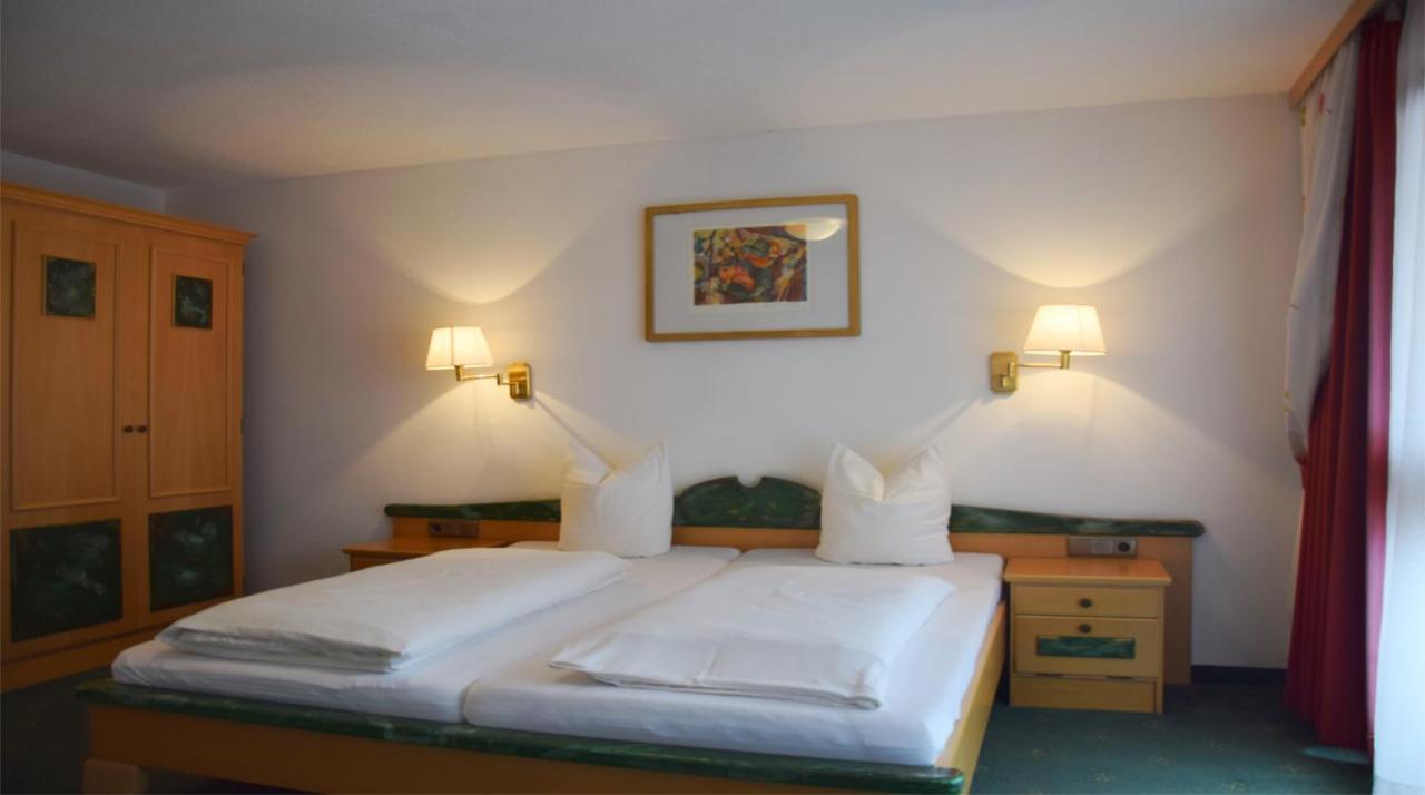 Berghotel Basur - Das Schihotel Am Arlberg Флирш Номер фото