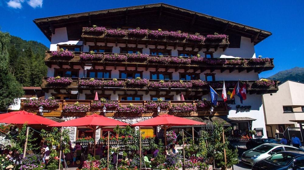 Berghotel Basur - Das Schihotel Am Arlberg Флирш Экстерьер фото