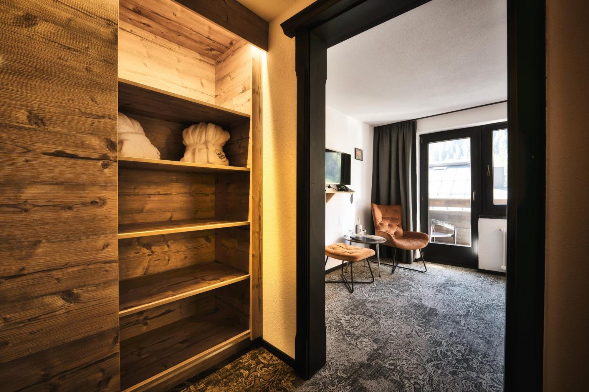 Berghotel Basur - Das Schihotel Am Arlberg Флирш Экстерьер фото
